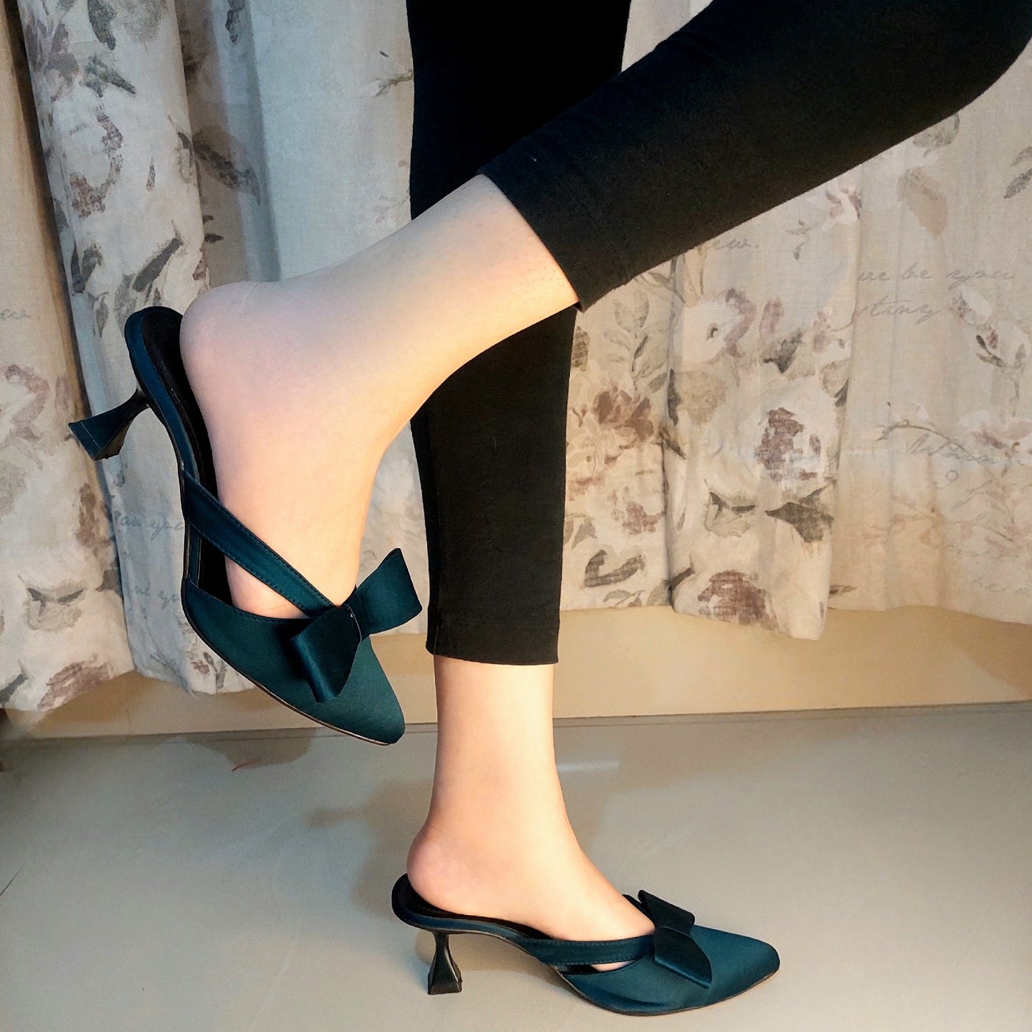 Bow Glam Green